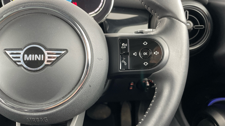 MINI Hatchback 135kW Cooper S Level 3 33kWh 3dr Auto Electric Hatchback